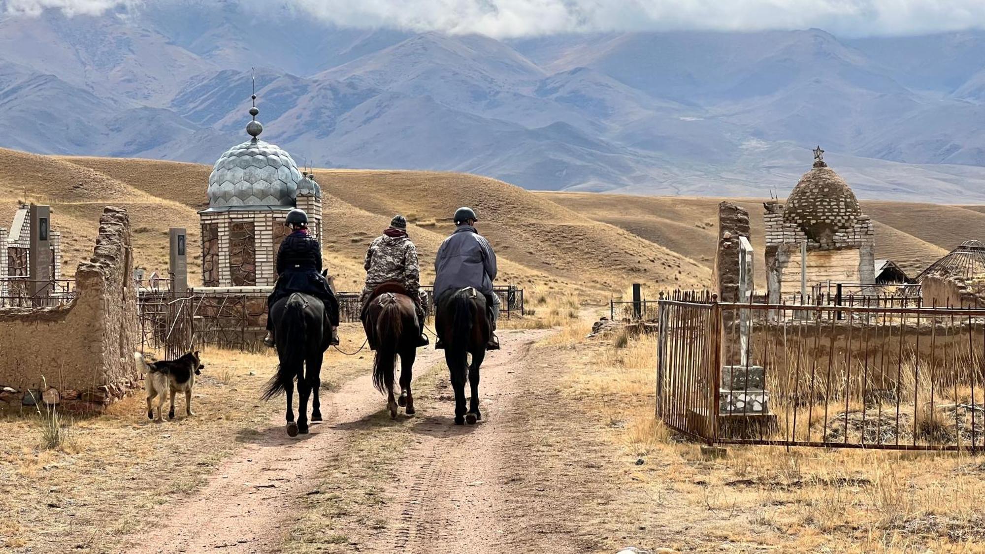 Kyzart Hotel & Horse Tours Bagysh ภายนอก รูปภาพ